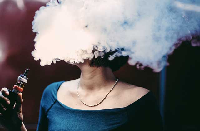 互联网行业的内外勾结：财务自由诱惑下的道德塌方